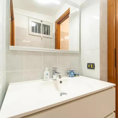 Charming 100 Meters From Apartment *